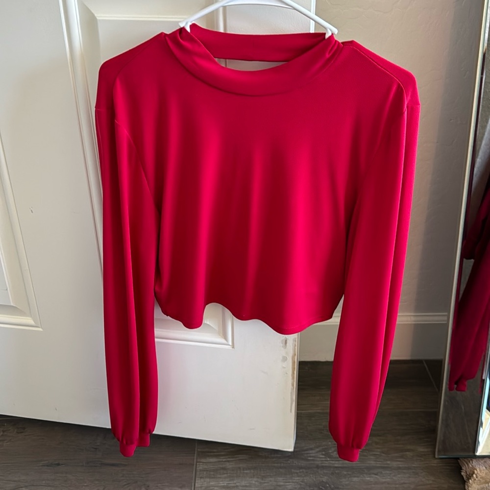 BCBG long sleeve top
